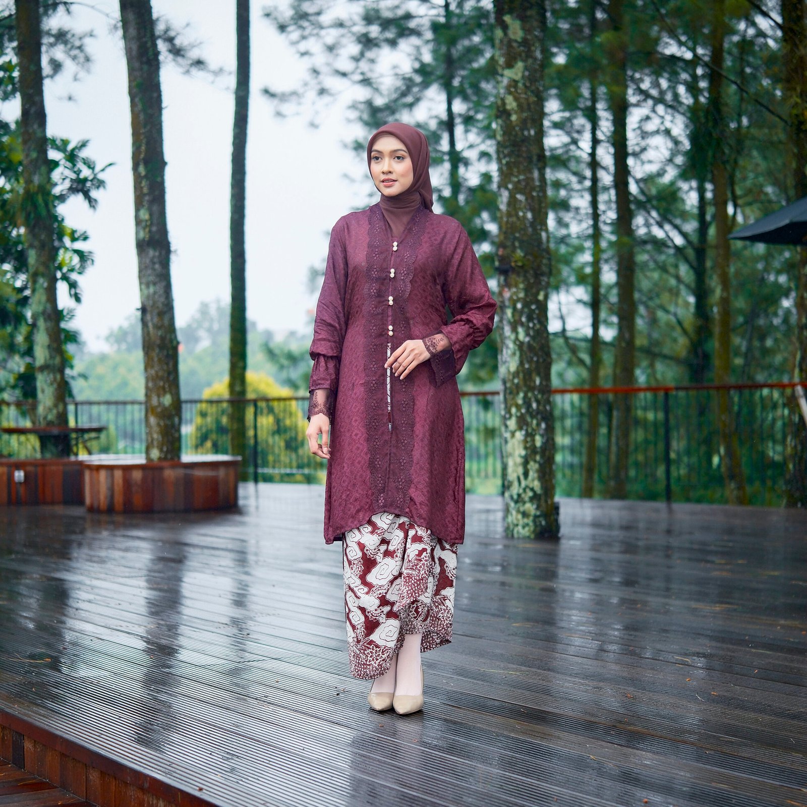Diana Batik - AYUNA TUNIK KEBAYA VISCOSE | Tunik Raya | Baju Kurung | Tunik Lebaran - Gambar 7