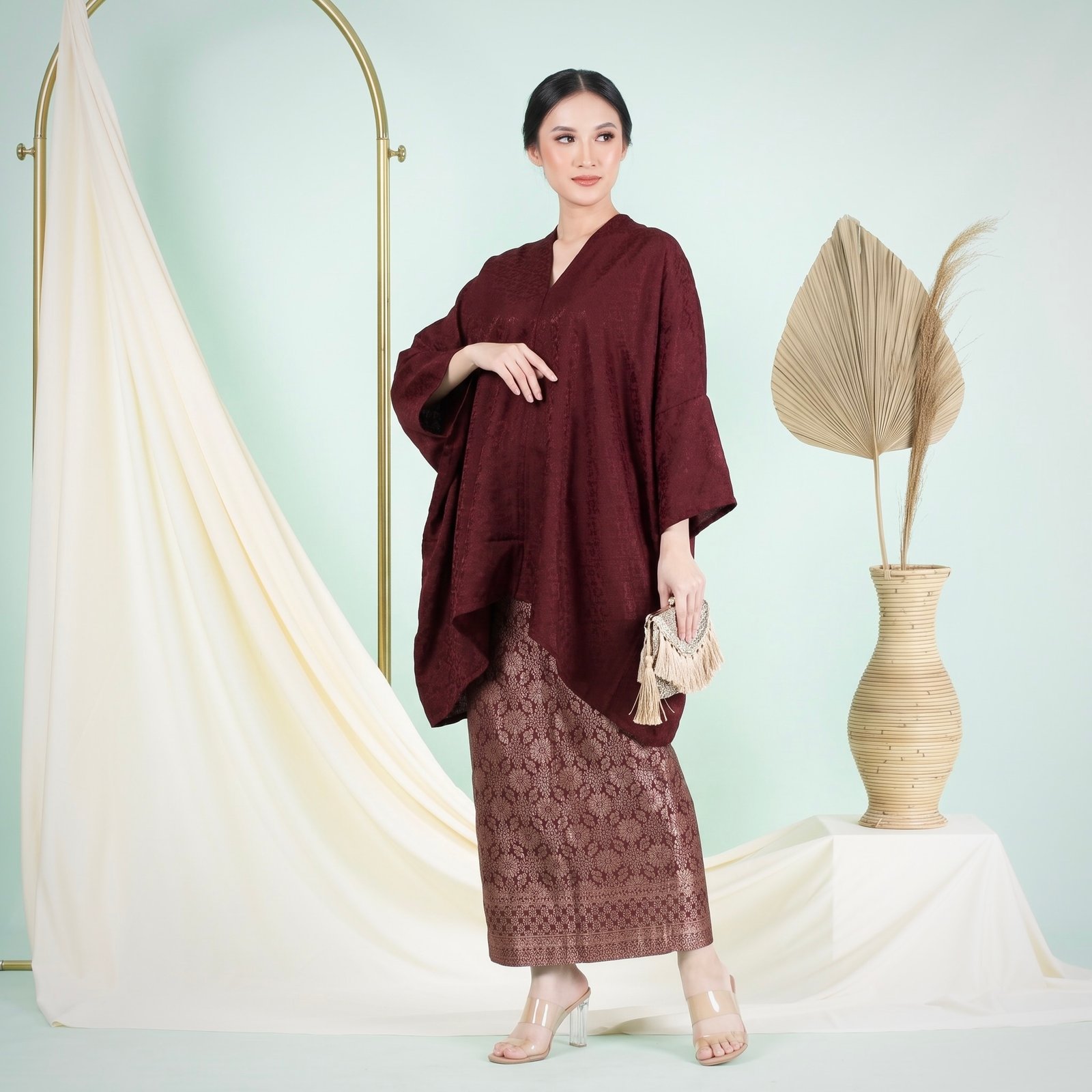 Diana Batik - TUNIK BLOUSE SET KEBAYA MODERN VISCOSE DAN KAIN TENUN SONGKET - Gambar 5