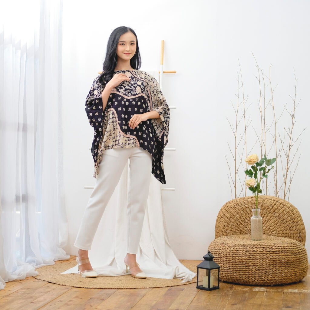 Diana Batik - AYUNDA BLOUSE MOTIF BATIK VISCOSE | Blouse Batwing Viscose