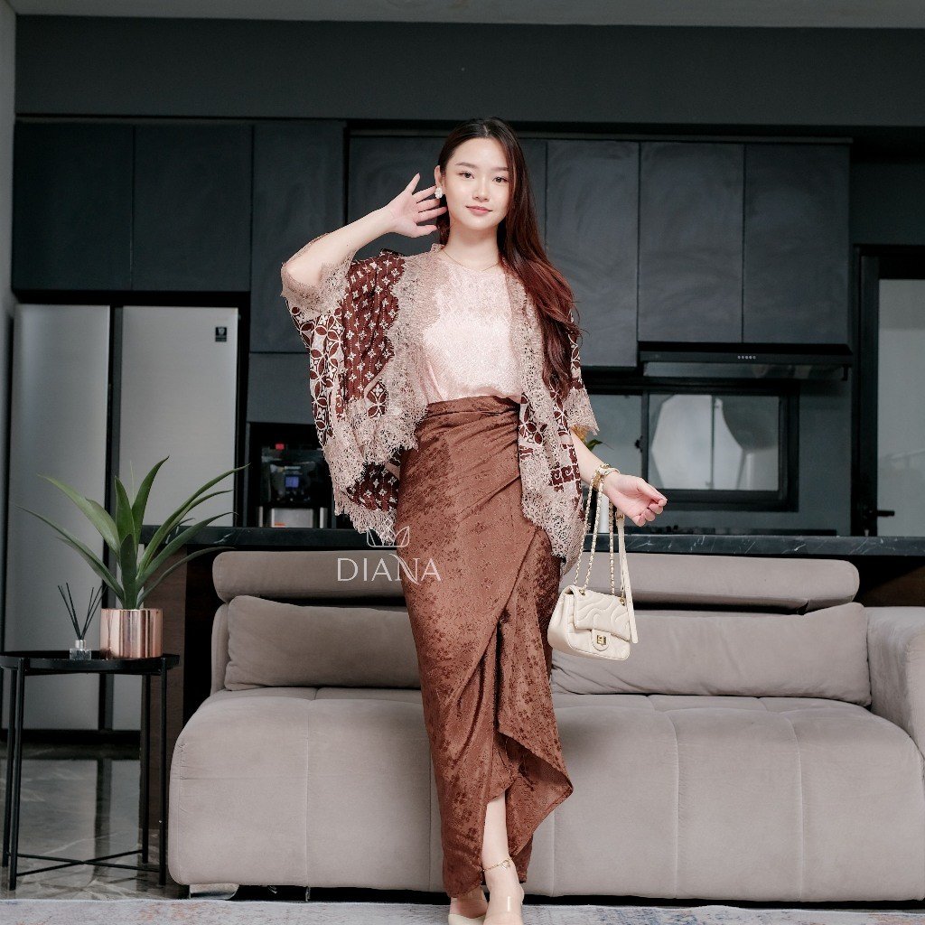 Diana Batik - OUTER BOLERO LACE BATIK VISCOSE | Outer Crop | Outer Batik Viscose Kondangan - Gambar 4